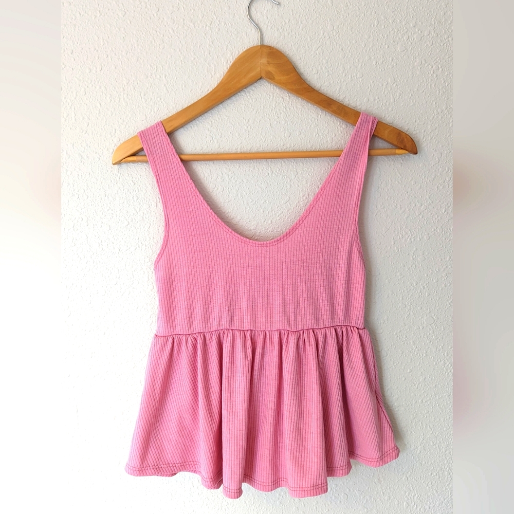 Cute pink Olivia Rae top